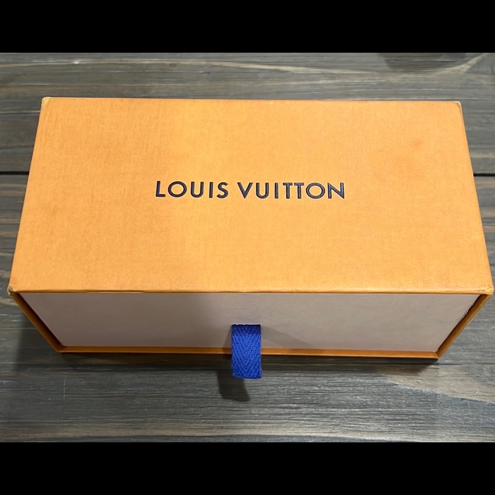 Louis Vuitton, Like New, unisex, beautiful rare sunglasses